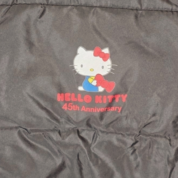 Hello Kitty 45th Anniversary Puffer Black and Red Tote Bag With Zipper - Picture 3 of 8